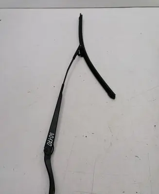 Mazda 3 I Front wiper blade arm
