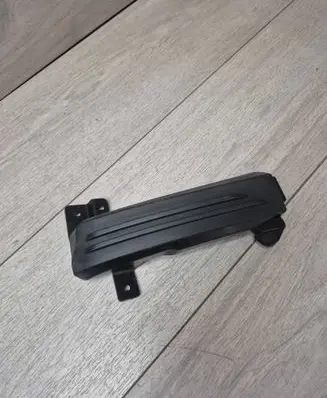 BMW 1 F40 Front bumper lower grill 7459880
