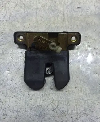 Audi A4 S4 B5 8D Tailgate/trunk/boot lock/catch/latch