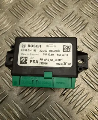 Opel Vivaro Parking PDC control unit/module 9824532180