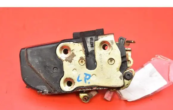 Chrysler 300M Front door lock
