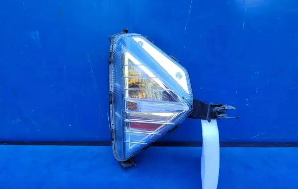 Hyundai Elantra VI Front indicator light 92302F2500