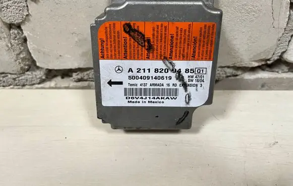 Mercedes-Benz E W211 Airbag control unit/module A2118209485
