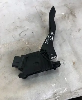 Audi Q3 F3 Accelerator throttle pedal 5q1723503j