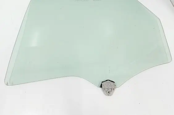 Rear door window glass