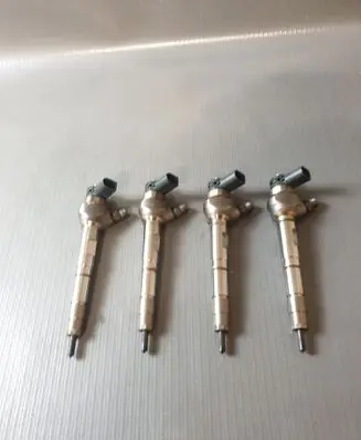 Skoda Octavia Mk3 (5E) Fuel injector 04L130277AC