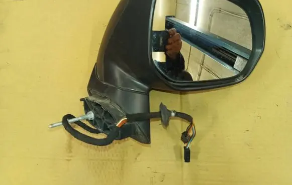 Peugeot 5008 Front door electric wing mirror 0208199