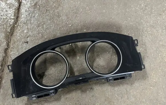 Volkswagen Golf VII Dashboard trim