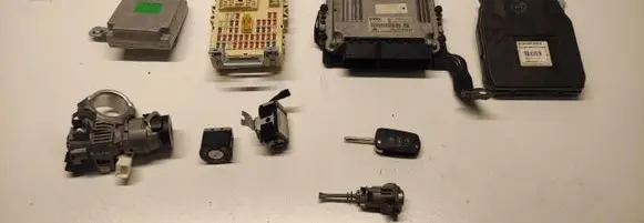 Engine ECU kit and lock set