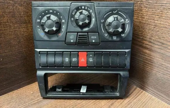 Iveco Daily 4th gen Climate control unit 568740100 112542000