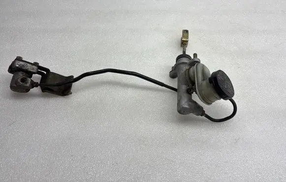 Master brake cylinder
