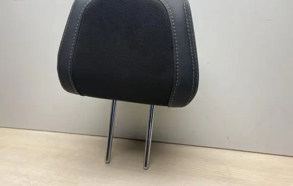 Peugeot 508 II Rear seat headrest 