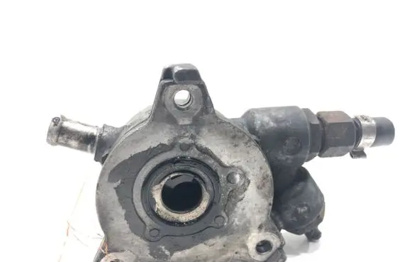 Opel Astra H Vacuum pump