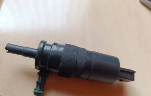 Audi A6 C7 Headlight washer pump 3B7955681