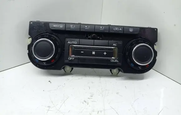 Skoda Octavia Mk2 (1Z) Climate control unit 3T0907044BR