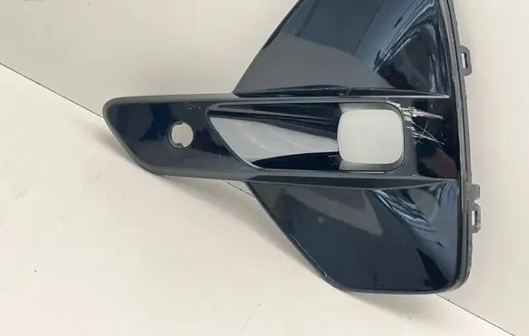 Volvo XC40 Front bumper lower grill 32347386