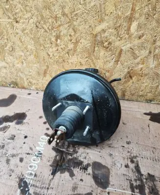Peugeot 107 Brake booster 47200-0H010