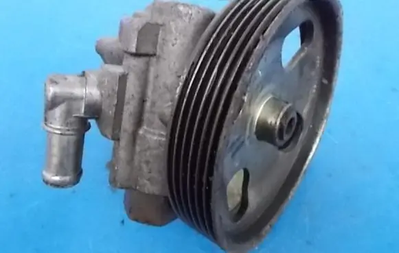 Peugeot 406 Power steering pump