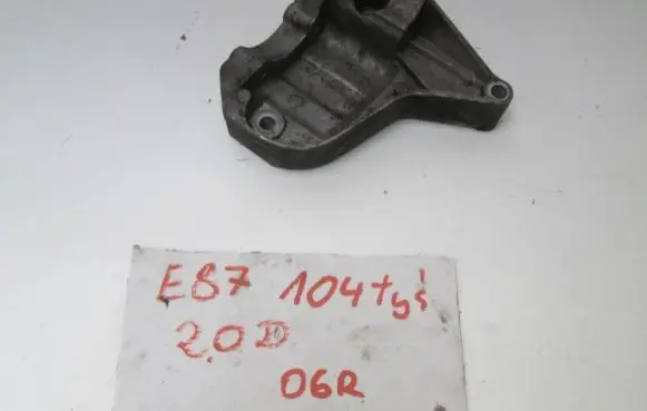 BMW 1 E81 E87 Engine mount bracket