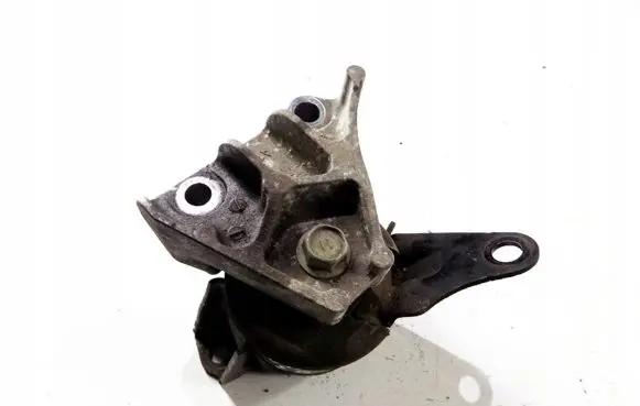 Toyota Avensis Verso Engine mount bracket