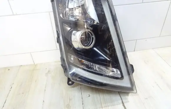 Volvo XC60 Headlight/headlamp 21656041