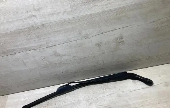 Mini One - Cooper F56 F55 Front wiper blade arm 7376349