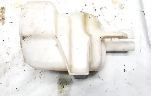 Nissan Micra Windshield washer fluid reservoir/tank