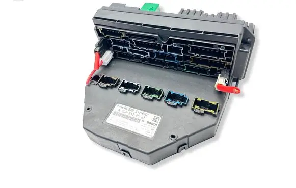 Mercedes-Benz C W204 Fuse module A2045454501 A2044422700 A2045454901