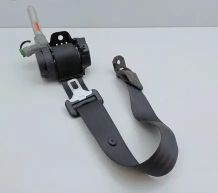 Volvo V50 Rear seatbelt 8639551