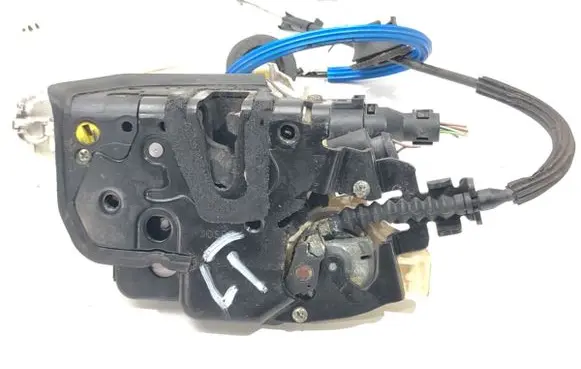 Audi A8 S8 D3 4E Rear door lock 4E0839015AA