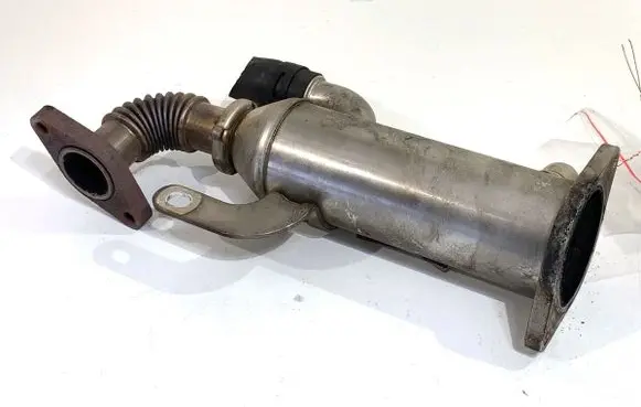 Citroen C5 EGR valve cooler 9686916780