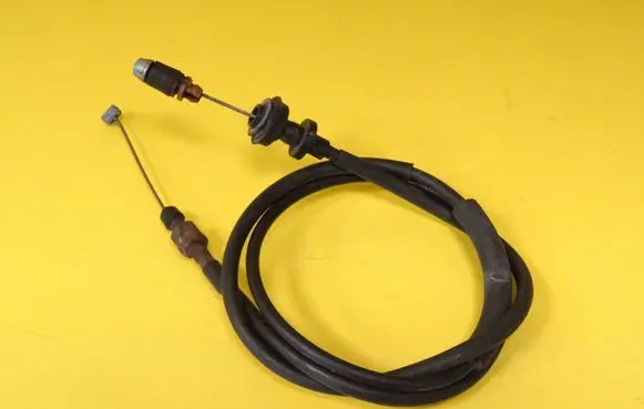 Toyota Yaris Throttle cable 