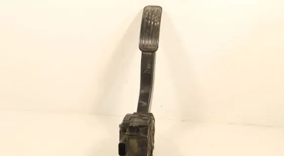 Ford Mondeo MK V Accelerator throttle pedal 100674