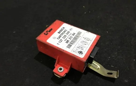 Mitsubishi Carisma Other control units/modules 1137328045 mr213384