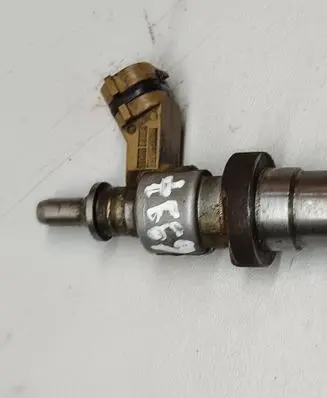 Toyota Avensis T250 Fuel injector 2371026011 003108G 2371026010