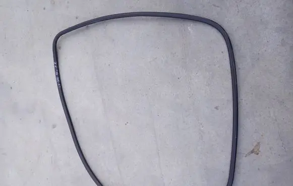 Lexus GS 300 350 430 450H Front door rubber seal