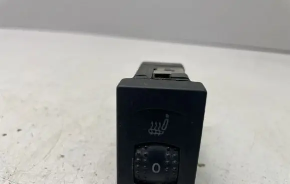 Volkswagen PASSAT B5 Seat heating switch 3B0963564C
