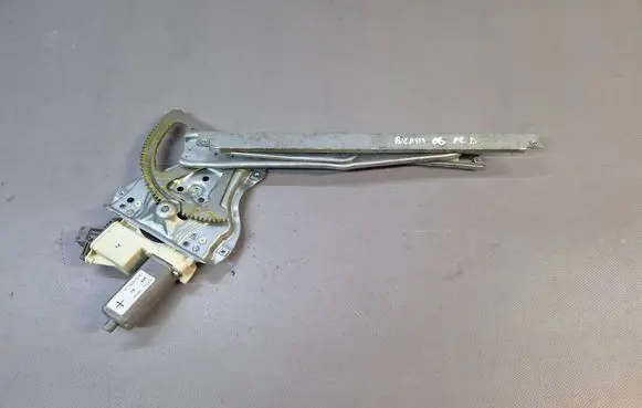 Toyota Avensis T250 Front door window regulator with motor 6981005050 994024