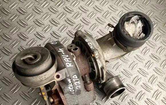 Toyota RAV 4 (XA30) Turbo 172016020 061206301E