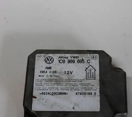 Volkswagen PASSAT B5 Airbag control unit/module 1C0909605C
