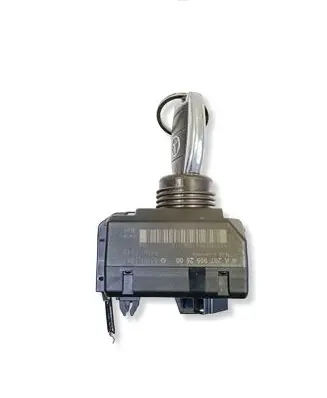 Mercedes-Benz C W204 Ignition lock A2079052600