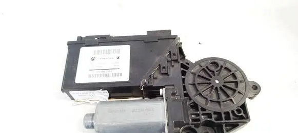 Volkswagen Touareg I Front door window regulator motor 3D1959793E