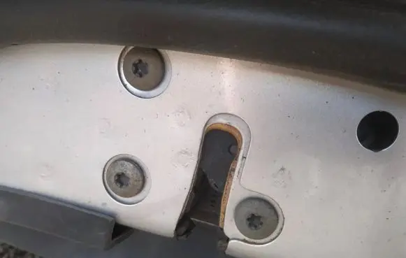 Chrysler 300 - 300C Rear door lock