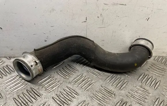 Engine coolant pipe/hose