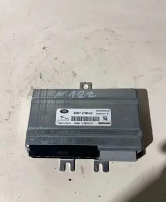 Land Rover Discovery 4 - LR4 Air suspension control unit module (rear) AH4214D392AB S180010011B 104139777