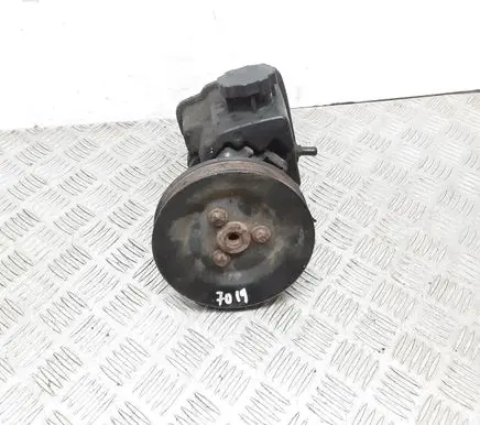 Mercedes-Benz Sprinter W906 Power steering pump 