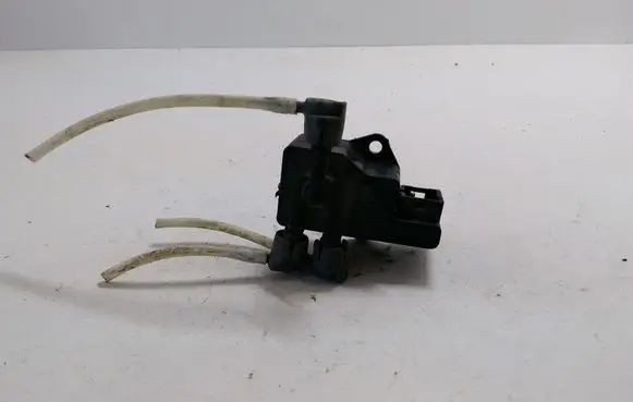 Mercedes-Benz C W202 Turbo solenoid valve 2028000578