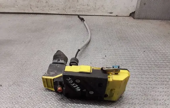 Volvo XC90 Rear door lock 30663049