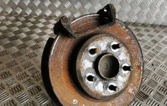 Ford Mondeo Mk III Rear wheel hub