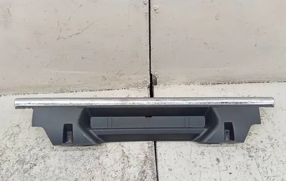 Audi Q5 SQ5 Tailgate/boot lid lock trim 8R0864503C